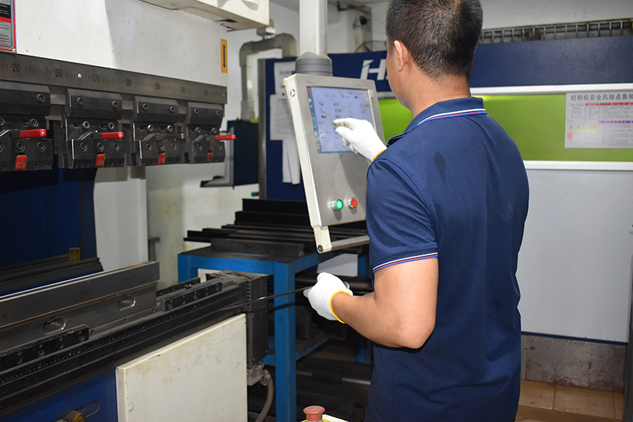 硬件、軟件系統(tǒng)研發(fā)、生產(chǎn)、銷(xiāo)售、服務(wù)